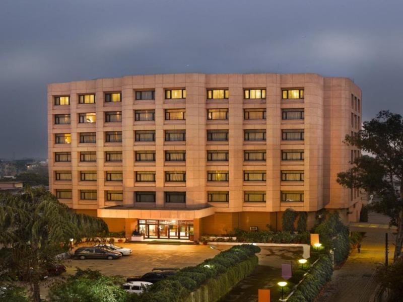 Hotel Hindusthan International, Варанасі Екстер'єр фото